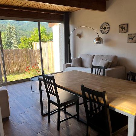 Appartement Barcelonnette location avec jardin Extérieur photo