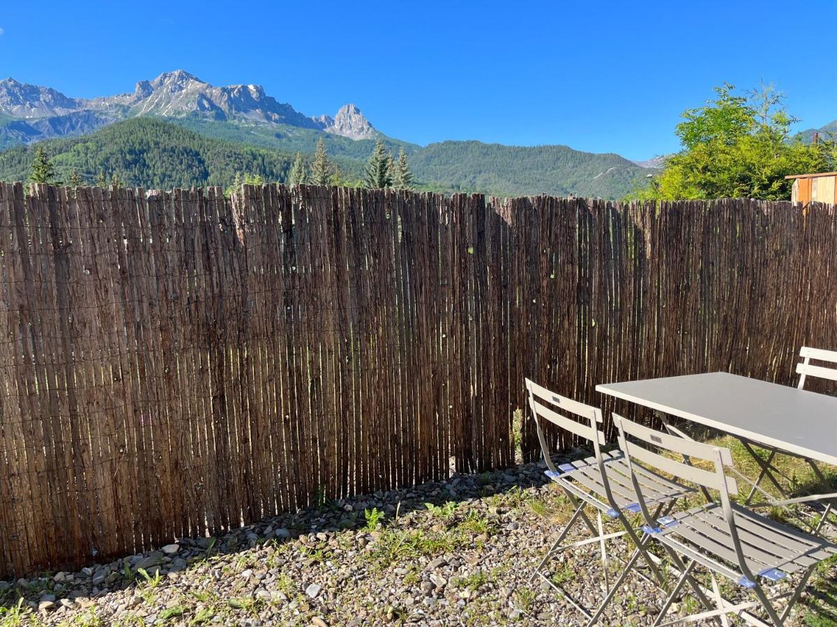 Appartement Barcelonnette location avec jardin Extérieur photo