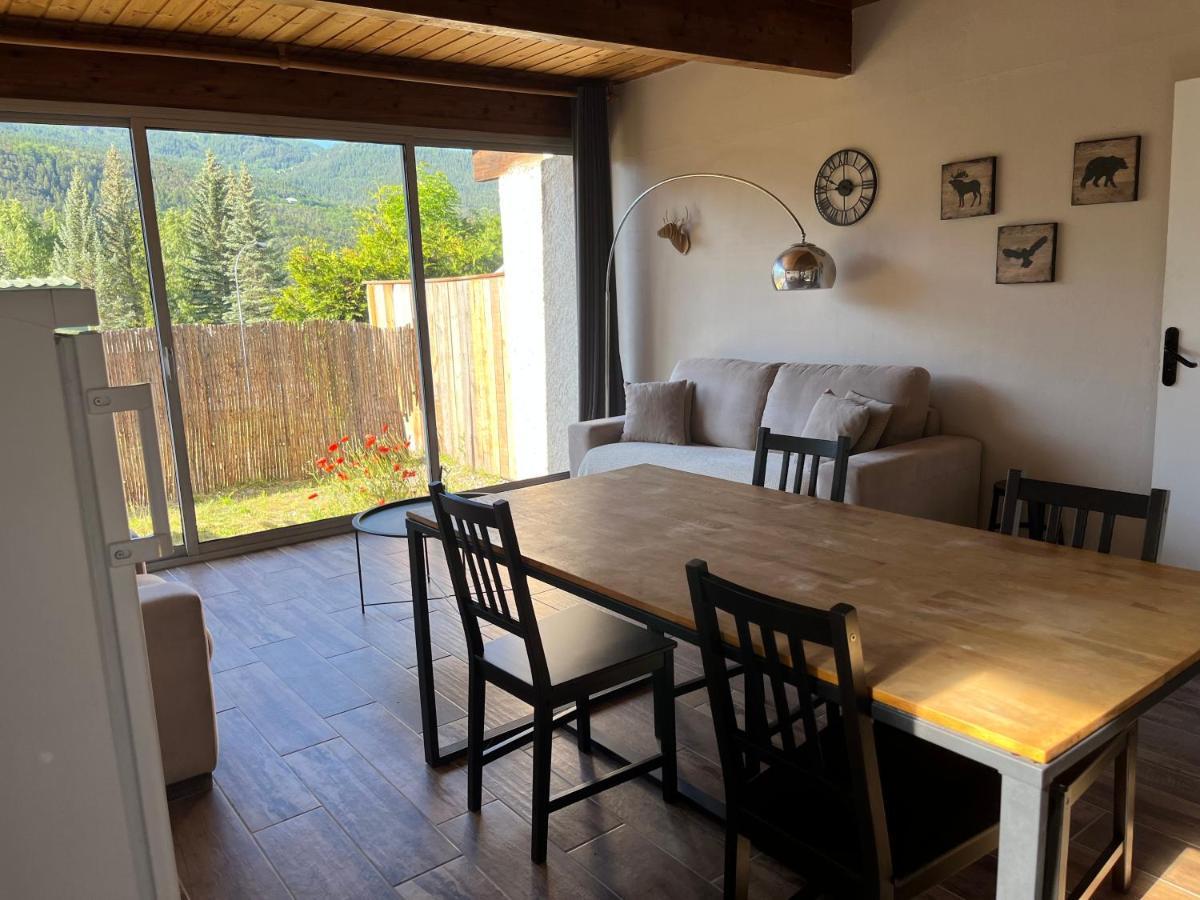 Appartement Barcelonnette location avec jardin Extérieur photo