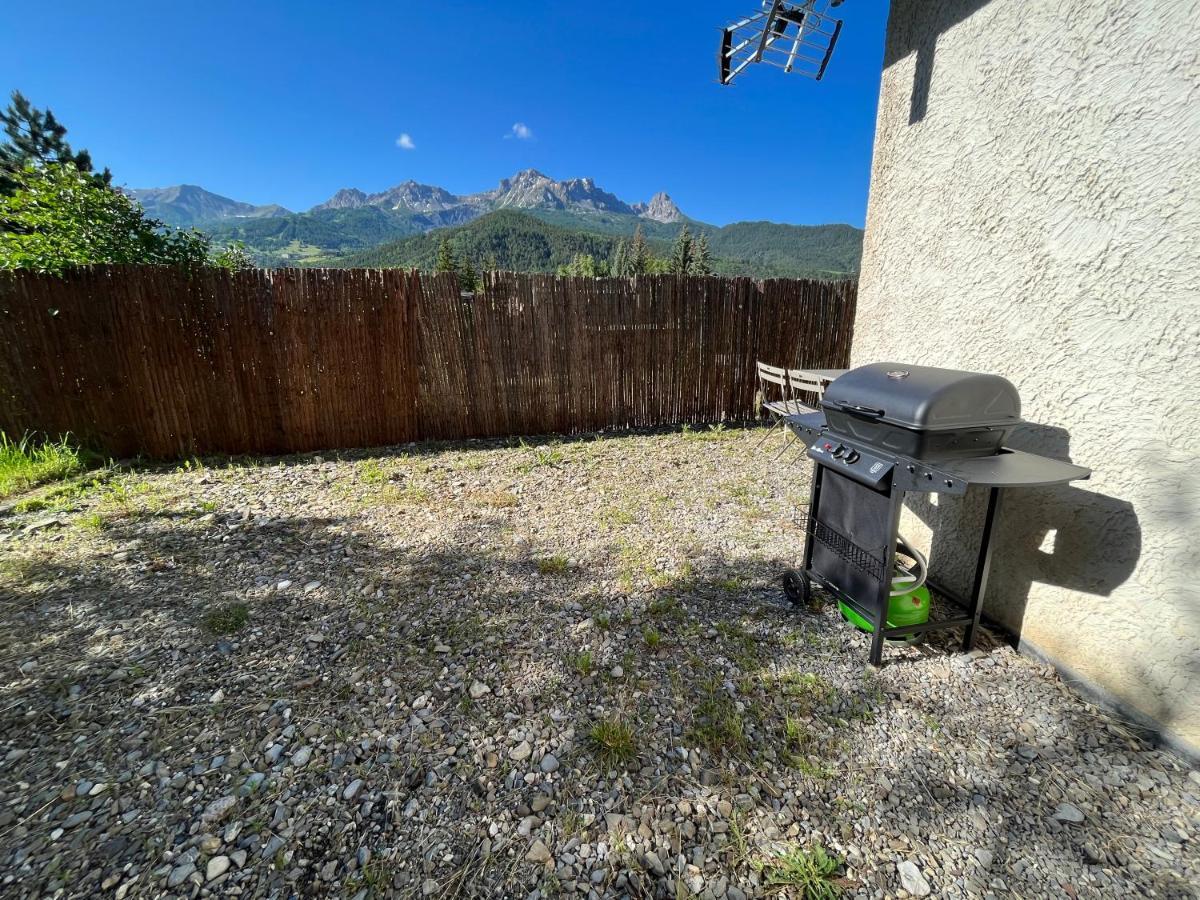 Appartement Barcelonnette location avec jardin Extérieur photo